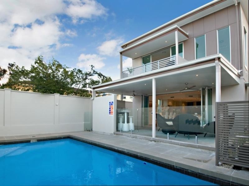 88 Stuart Street, Bulimba QLD 4171