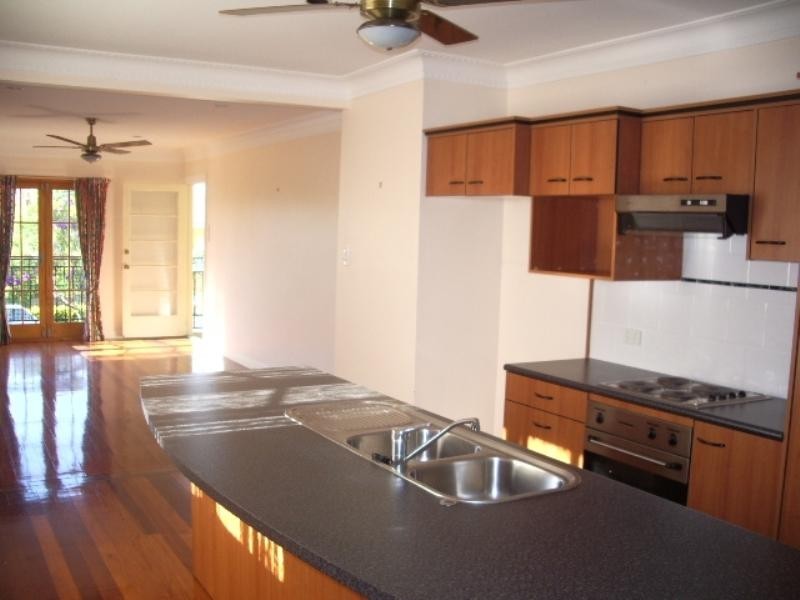 11 Leura Avenue, Hawthorne QLD 4171