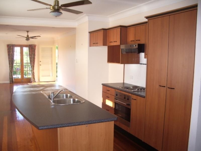 11 Leura Avenue, Hawthorne QLD 4171