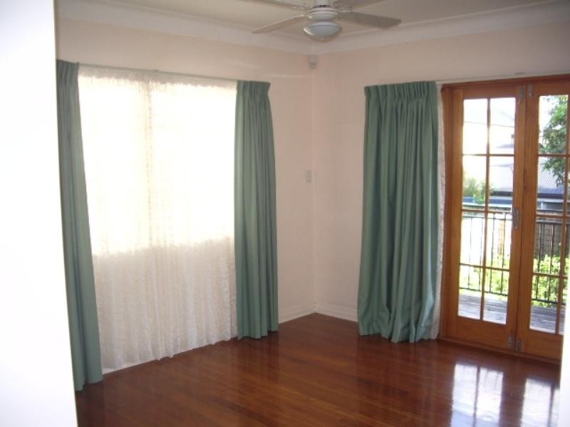 11 Leura Avenue, Hawthorne QLD 4171