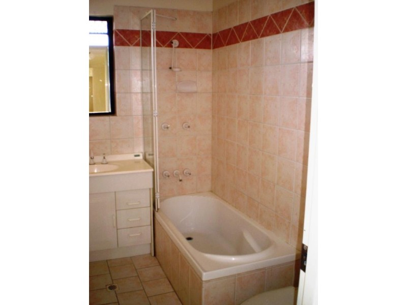 8/110 Pashen Street, Morningside QLD 4170