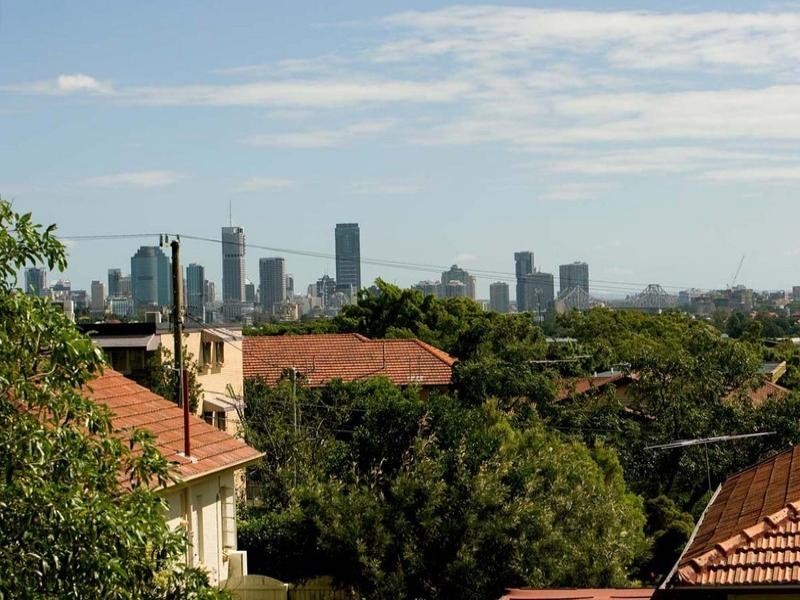 14 Woodhill Avenue, Coorparoo QLD 4151