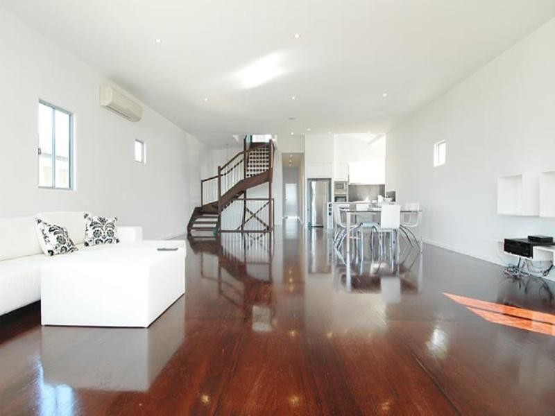 65 Miles Street, Hawthorne QLD 4171