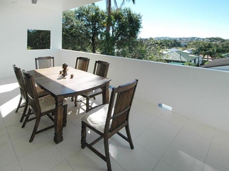 65 Miles Street, Hawthorne QLD 4171