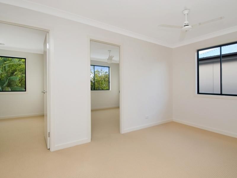 32 Aster Street, Cannon Hill QLD 4170