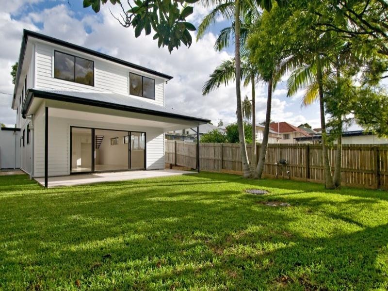 32 Aster Street, Cannon Hill QLD 4170