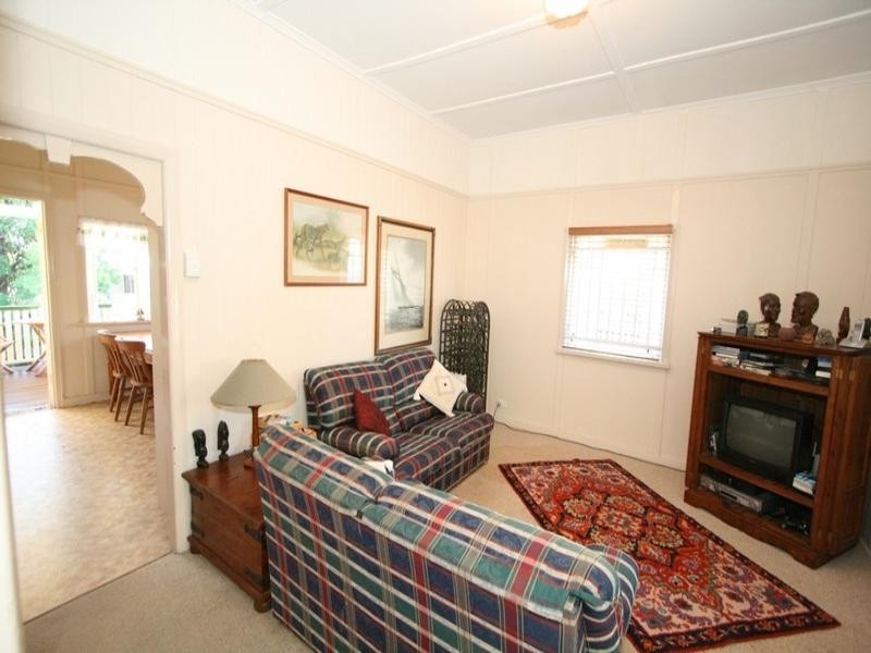 72 Camelia Street, Cannon Hill QLD 4170