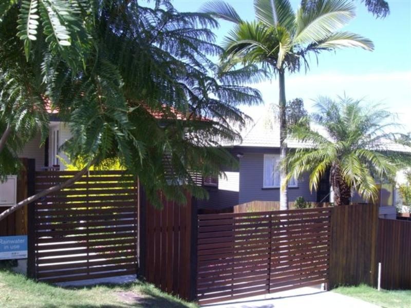 75 Dover, Hawthorne QLD 4171