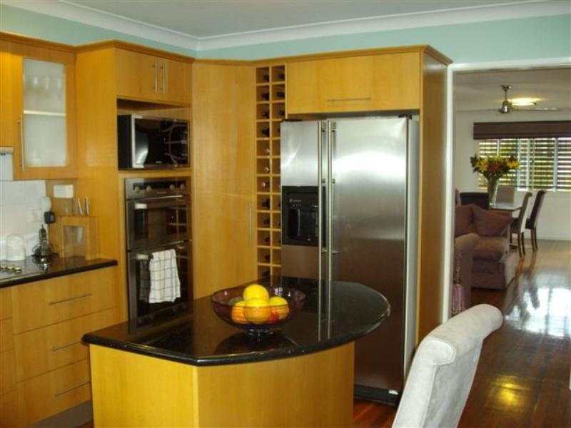 75 Dover, Hawthorne QLD 4171