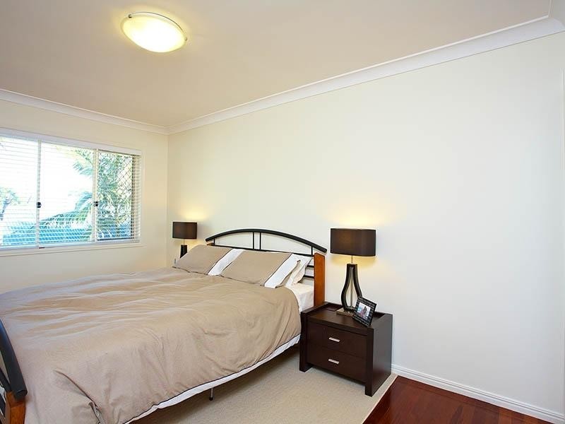 4/26 Barton Road, Hawthorne QLD 4171