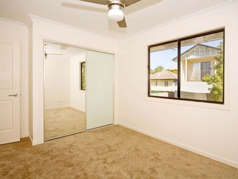 1-4/22 Orana Street, Carina QLD 4152