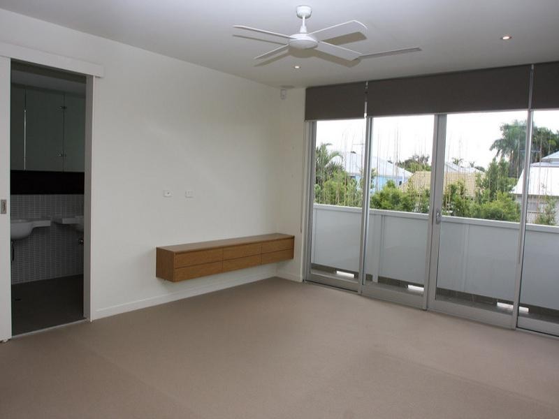 95 Lindsay Street, Hawthorne QLD 4171