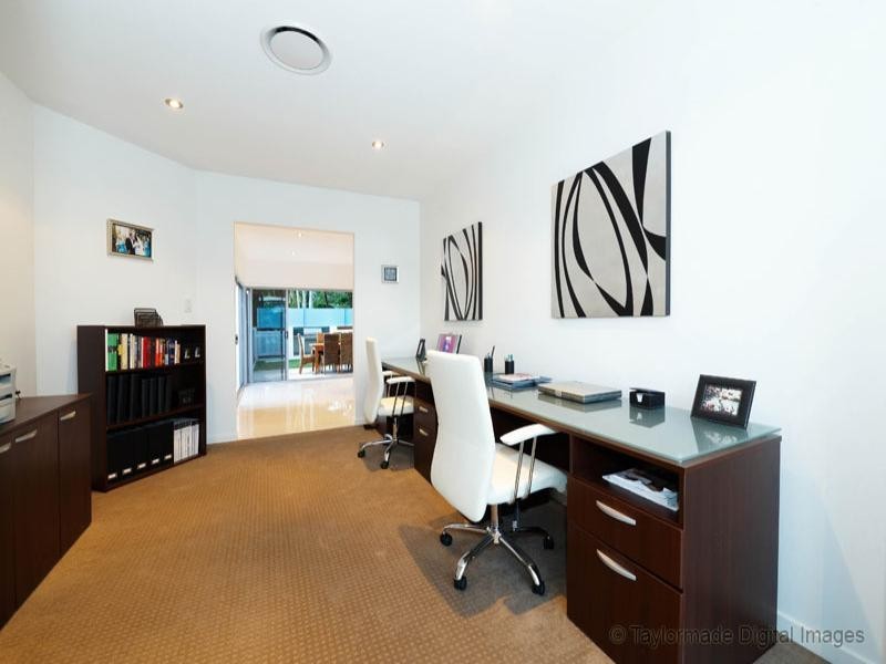 6 Albert Street, Camp Hill QLD 4152