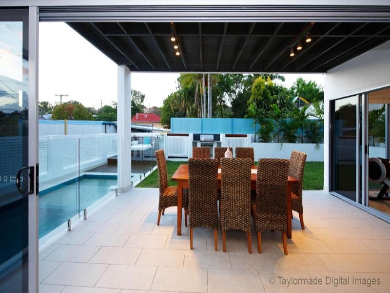 6 Albert Street, Camp Hill QLD 4152