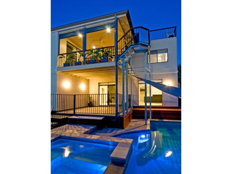 38 Alexandra Street, Balmoral QLD 4171