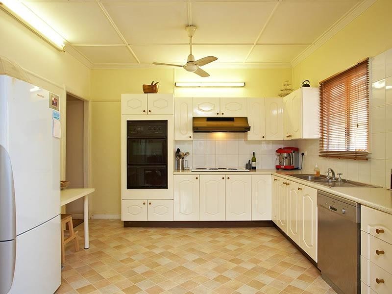 356 Ferguson Road, Norman Park QLD 4170