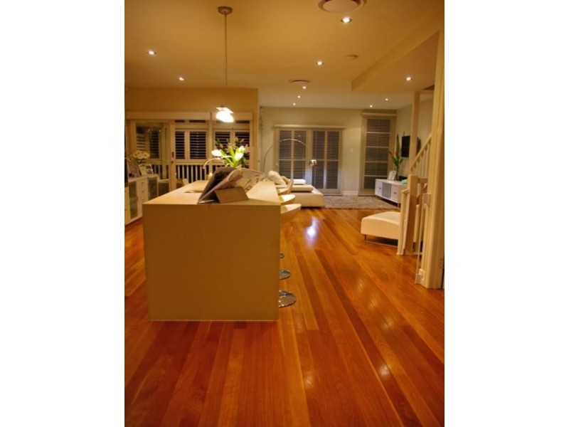 53 Thackeray Street, Norman Park QLD 4170