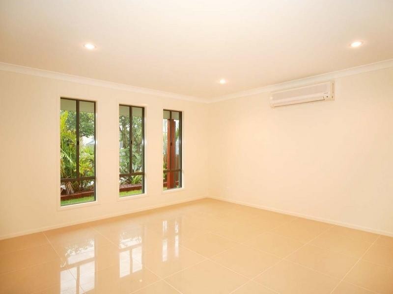 51 Frank Street, Norman Park QLD 4170