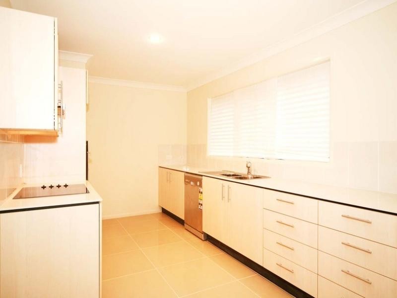 51 Frank Street, Norman Park QLD 4170