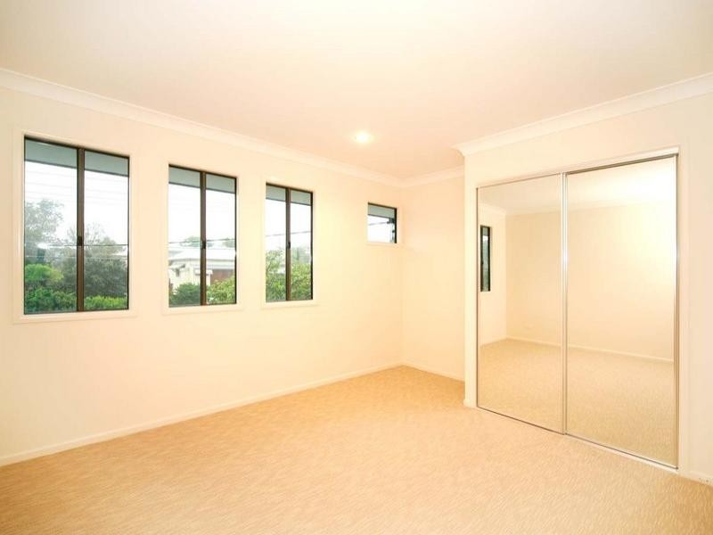 51 Frank Street, Norman Park QLD 4170