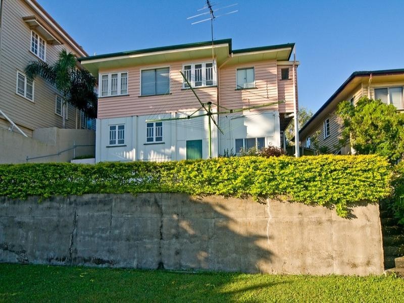 8 Wentworth Parade, Balmoral QLD 4171