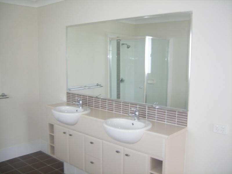 62 Grenade Street, Cannon Hill QLD 4170