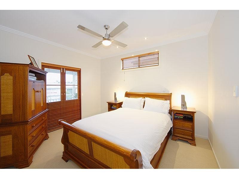 62 Banya Street, Bulimba QLD 4171