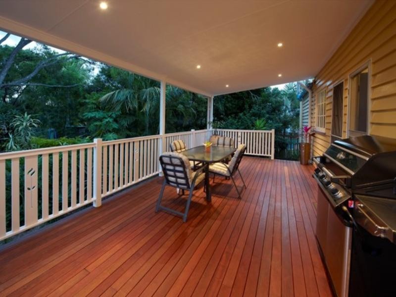 60 Leura Avenue, Hawthorne QLD 4171