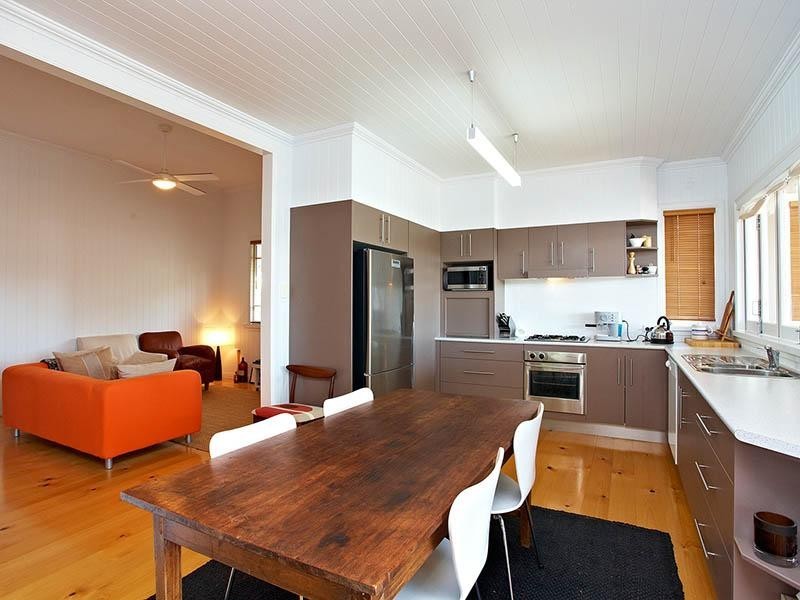 150 McIlwraith, Norman Park QLD 4170