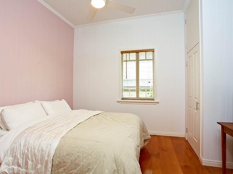 150 McIlwraith, Norman Park QLD 4170