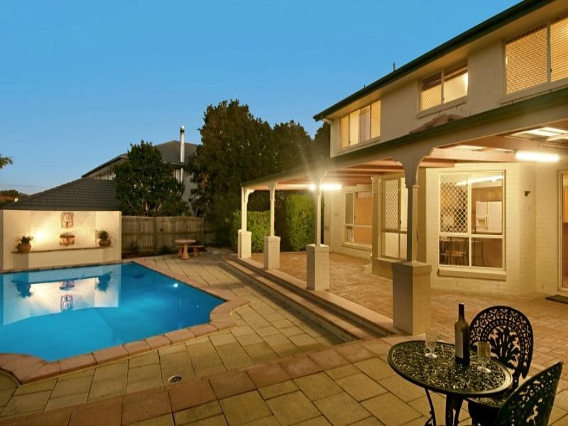 28 Beaulieu Crescent, Carindale QLD 4152