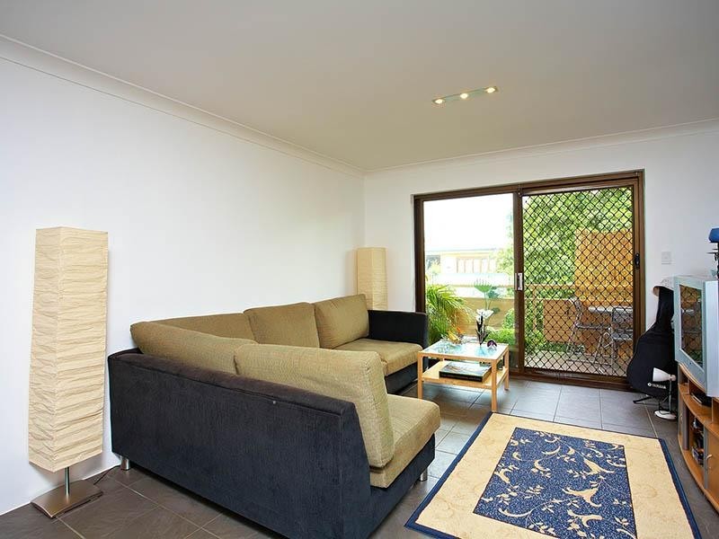 2/24 Hamel Street, Camp Hill QLD 4152