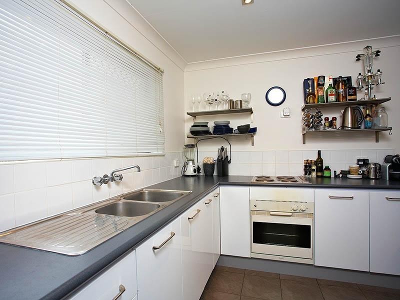 2/24 Hamel Street, Camp Hill QLD 4152