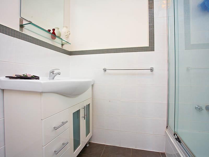 2/24 Hamel Street, Camp Hill QLD 4152