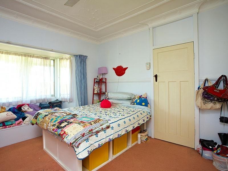 142 Watson Street, Camp Hill QLD 4152