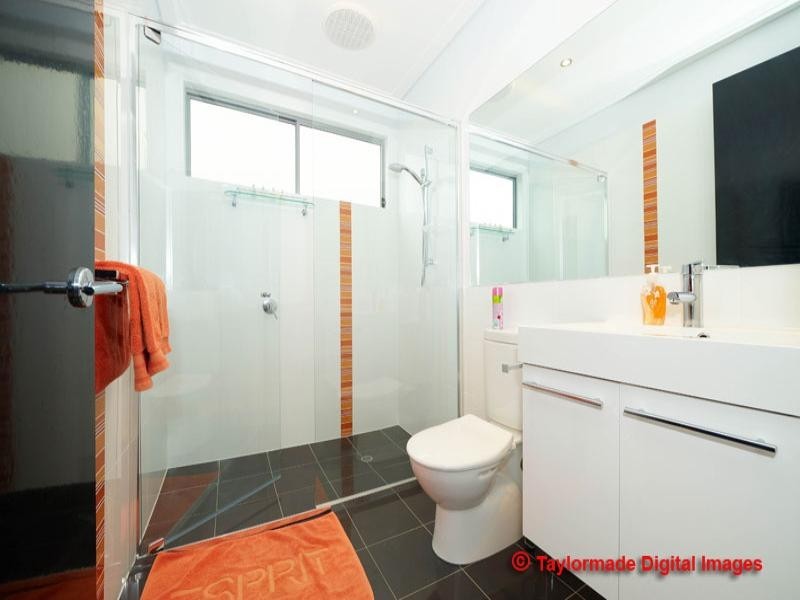 13 Bexley Avenue, Balmoral QLD 4171