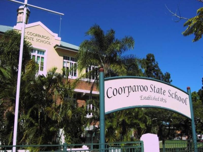 39 Arlington Street, Coorparoo QLD 4151