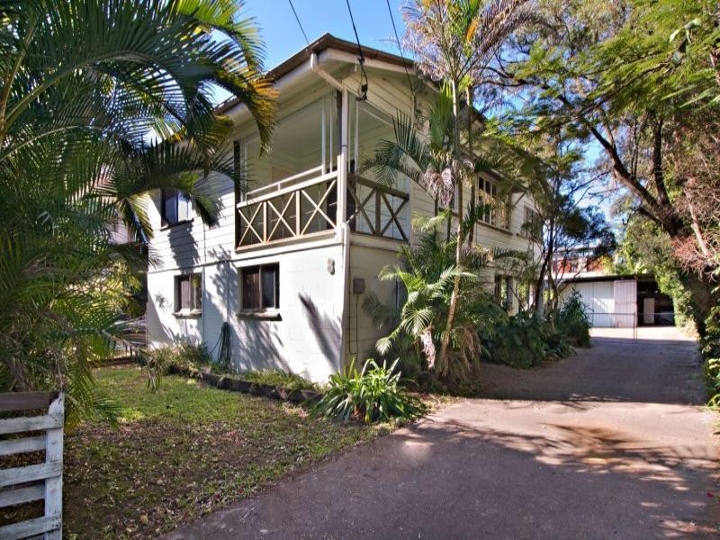 8 Gillan Street, Norman Park QLD 4170