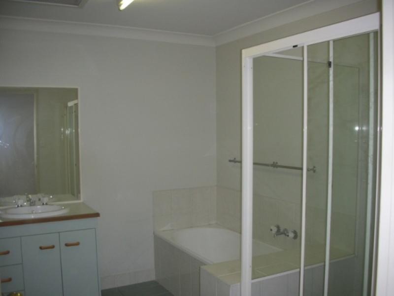 1/115 Hawthorne Road, Hawthorne QLD 4171