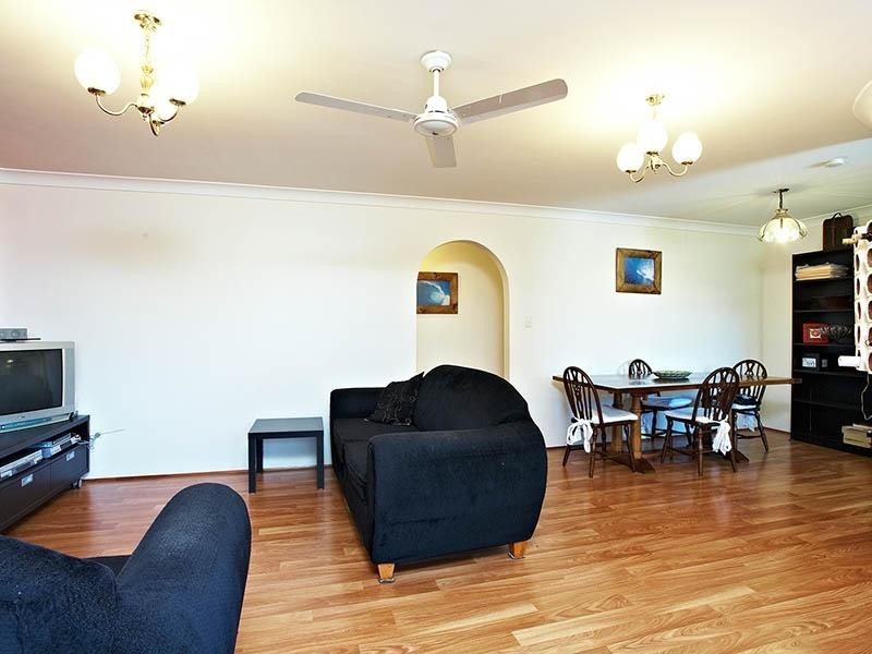 2/77 Forbes Street, Hawthorne QLD 4171