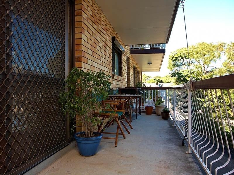 2/77 Forbes Street, Hawthorne QLD 4171