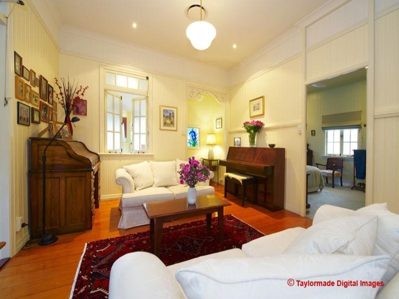 23 Wylie Street, Graceville QLD 4075