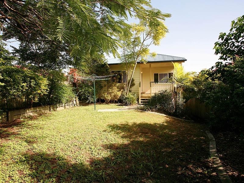 75 Hawthorne Road, Hawthorne QLD 4171