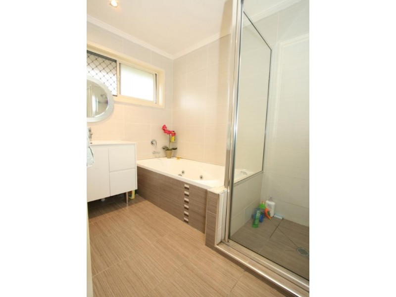 59 Renton Street, Camp Hill QLD 4152