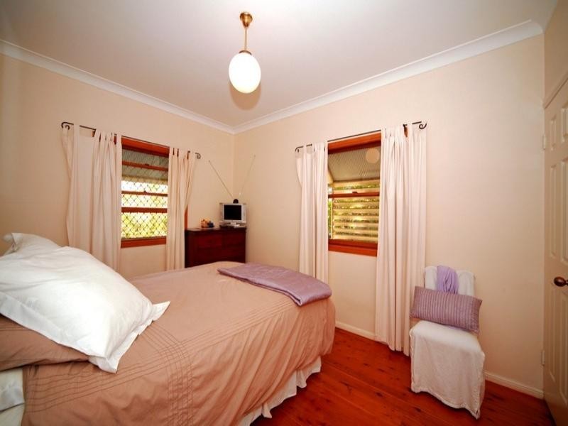 30 Deviney Street, Morningside QLD 4170