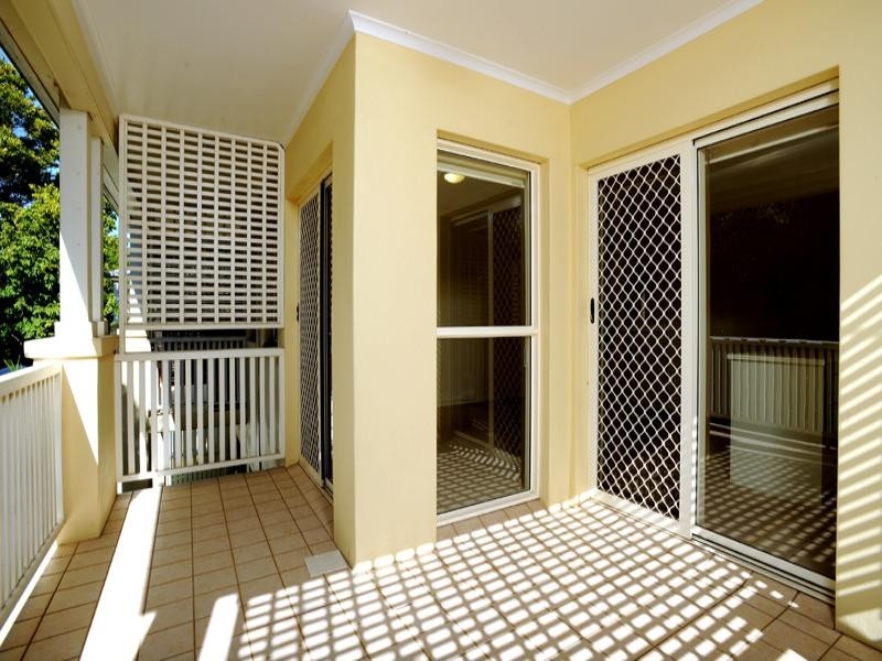 9/75 Riding Road, Hawthorne QLD 4171