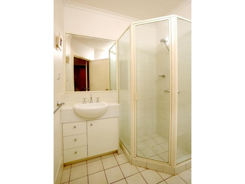 9/75 Riding Road, Hawthorne QLD 4171