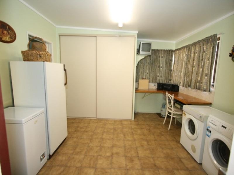 9 Thompson Street, Bulimba QLD 4171