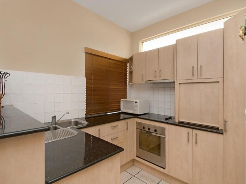 2/20 Cambridge Street, Bulimba QLD 4171