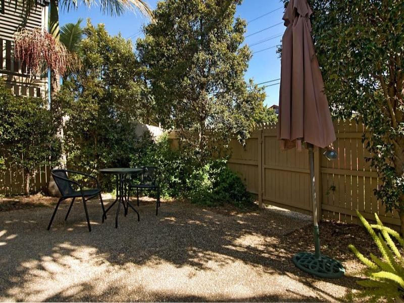 2/20 Cambridge Street, Bulimba QLD 4171